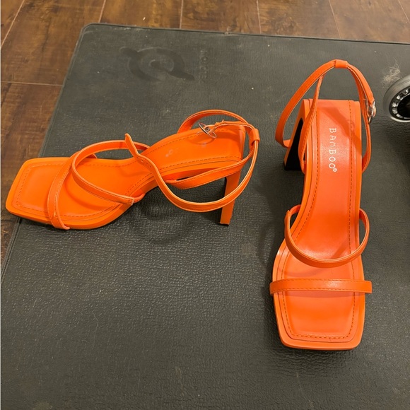 Bamboo heels - Picture 1 of 1